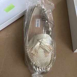 NWT Steve Madden Flats